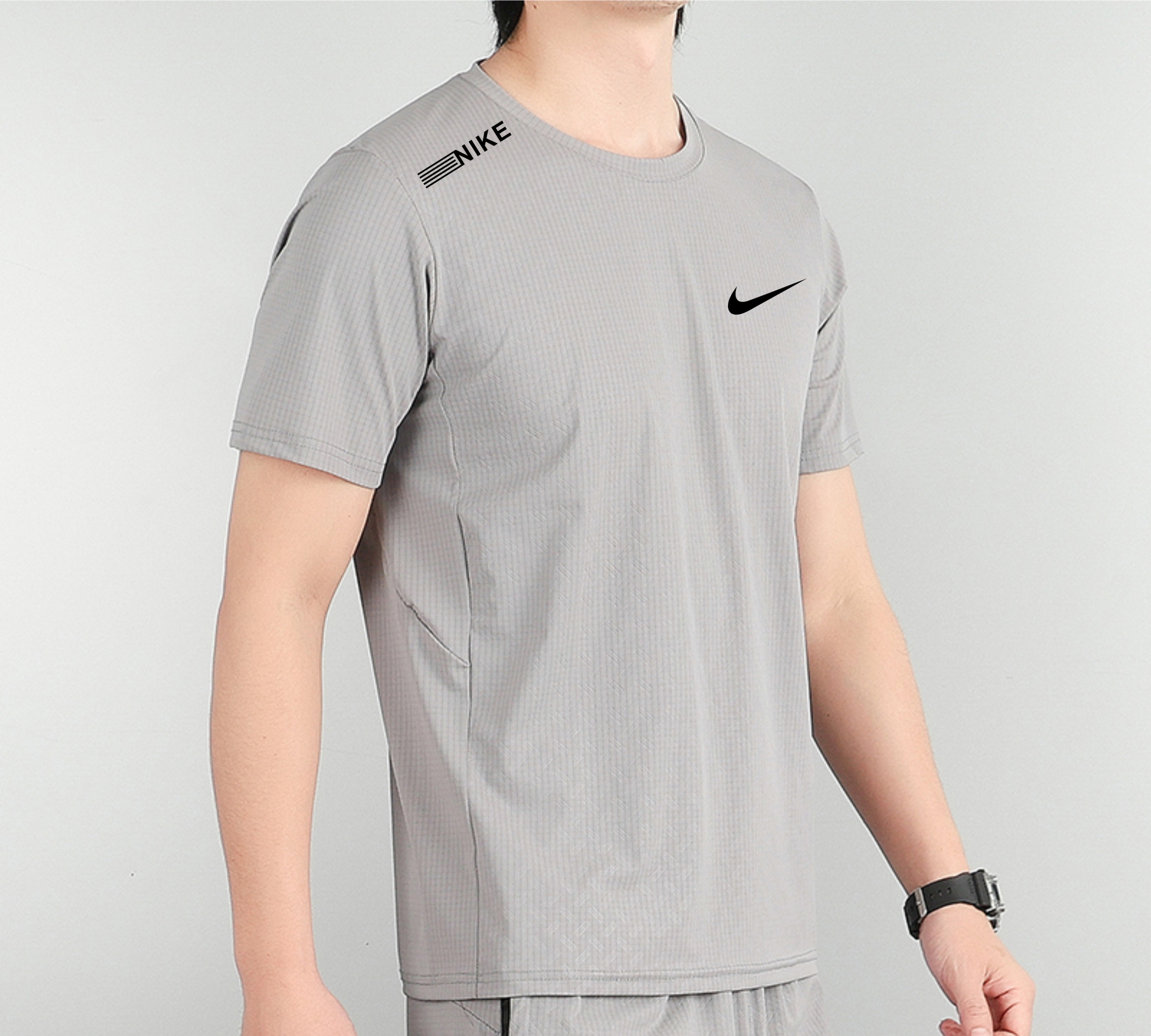 T-Shirt Nike – Gris