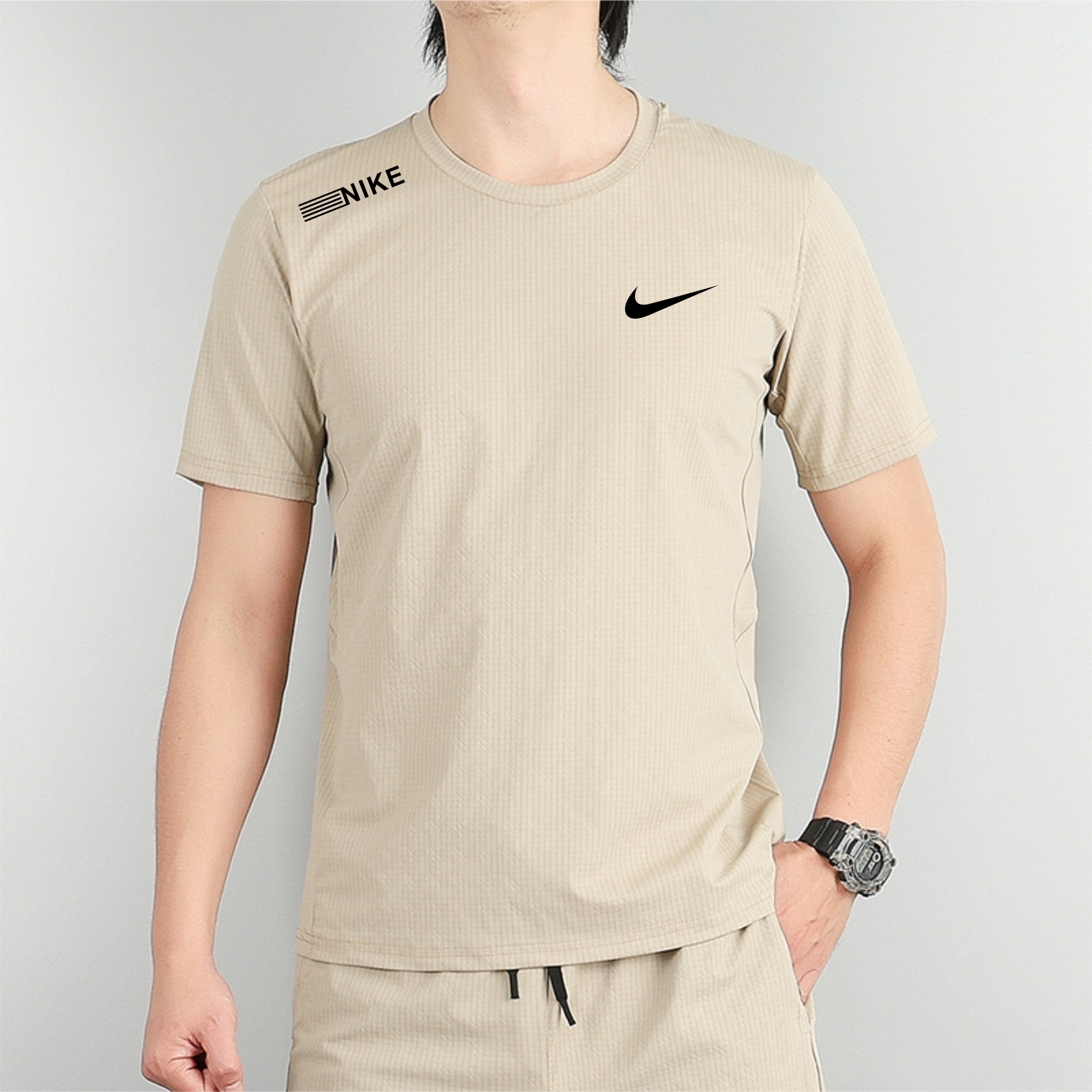 T-Shirt Nike – Beige