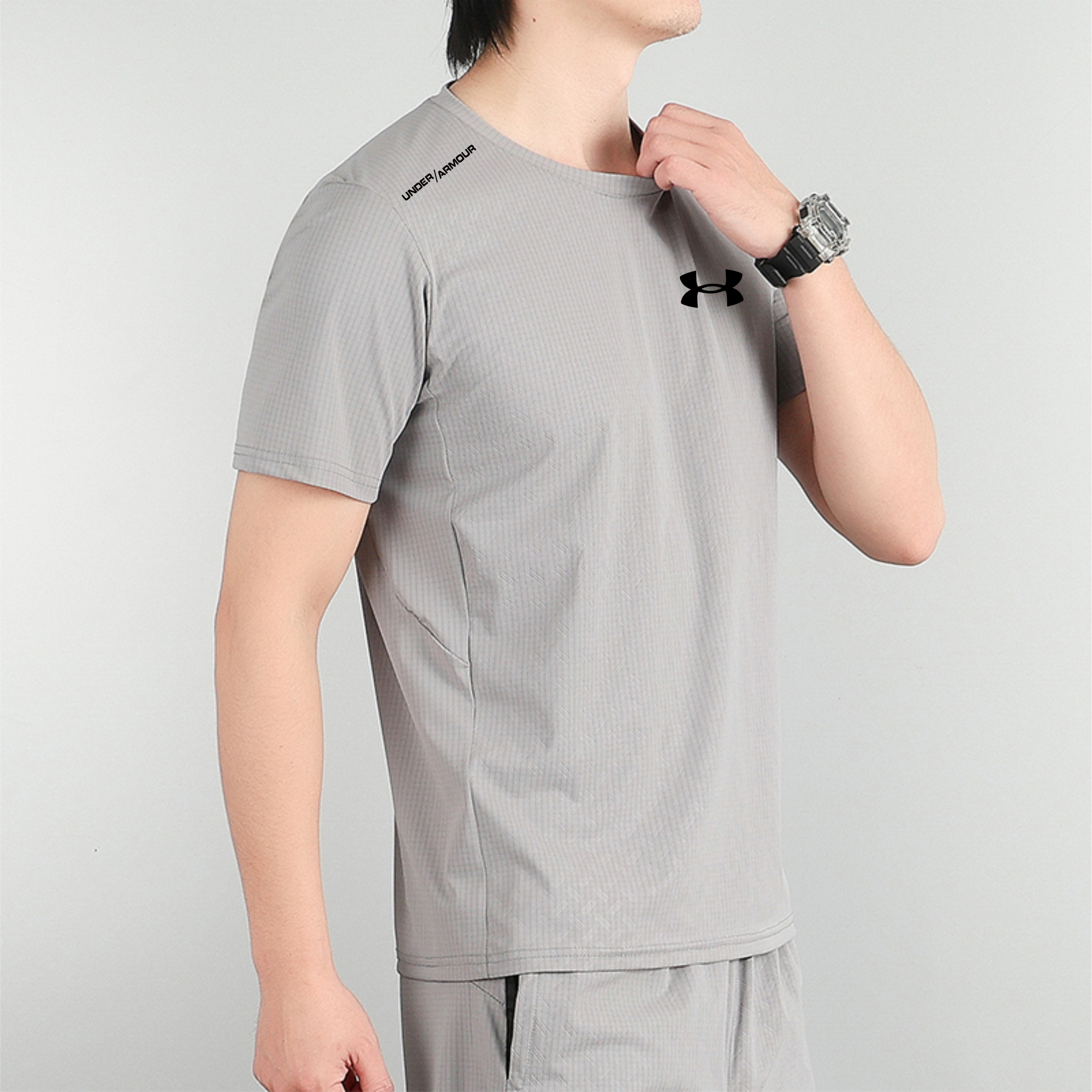 T-Shirt Under Armour – Gris
