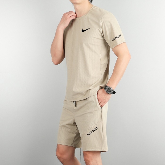 Ensemble Nike – Beige